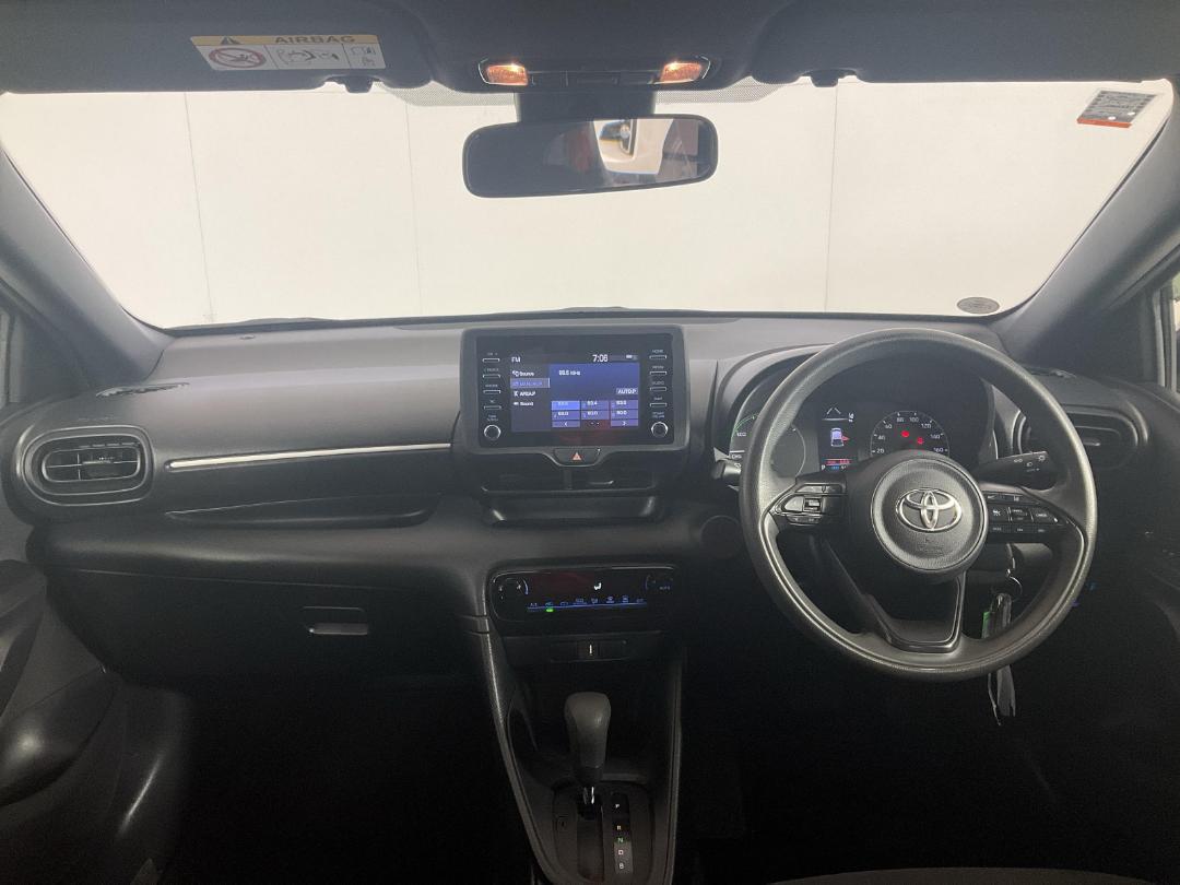 Photo '17' of Toyota Yaris