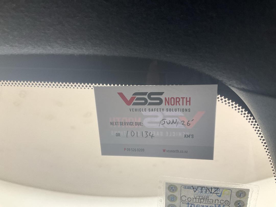 Photo '24' of Toyota Yaris