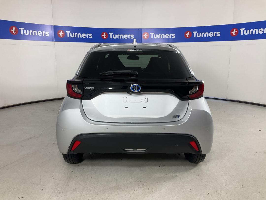 Photo '6' of Toyota Yaris