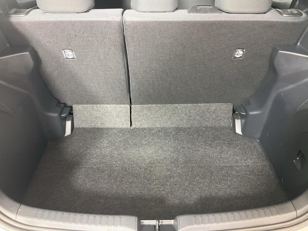 Photo '14' of Toyota Yaris