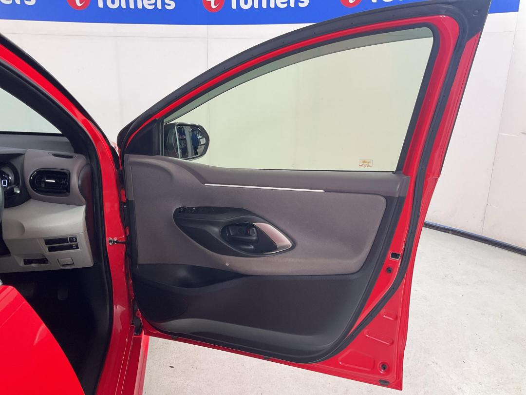 Photo '15' of Toyota Yaris