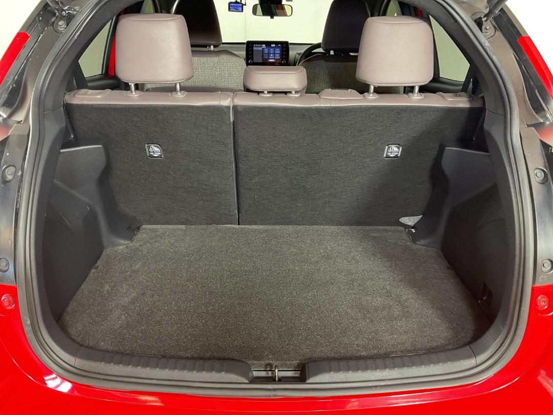 Photo '14' of Toyota Yaris