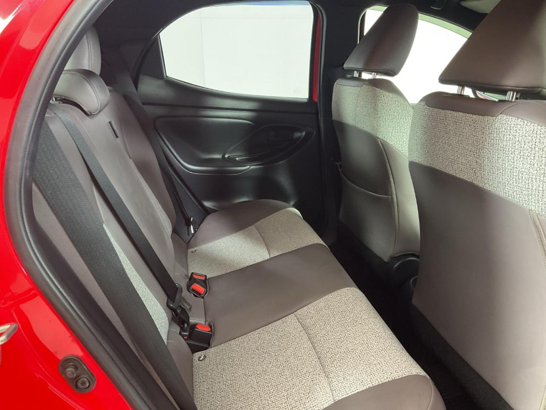 Photo '20' of Toyota Yaris