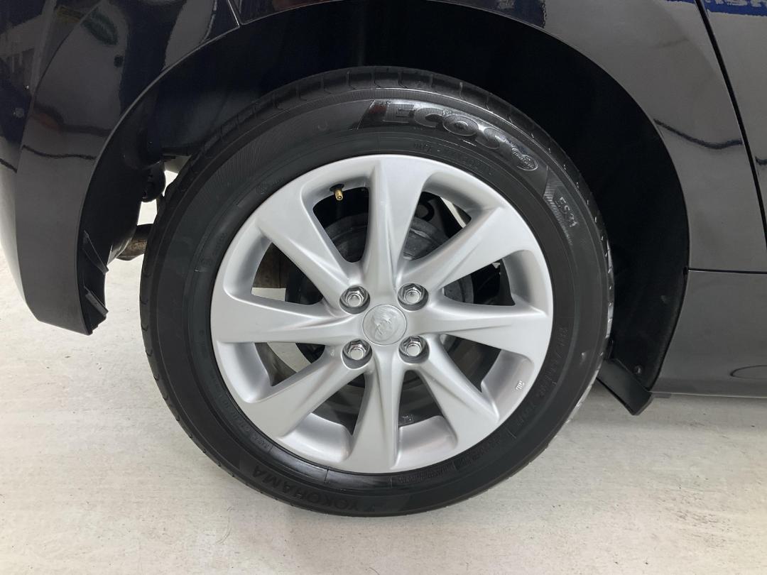 Photo '12' of Toyota Yaris Photo '12' of Toyota Yaris