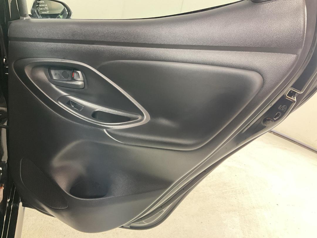 Photo '19' of Toyota Yaris Photo '19' of Toyota Yaris