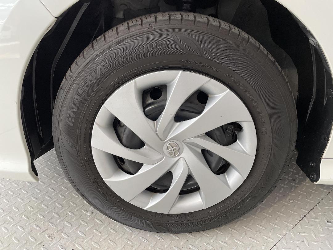 Photo '10' of Toyota Yaris