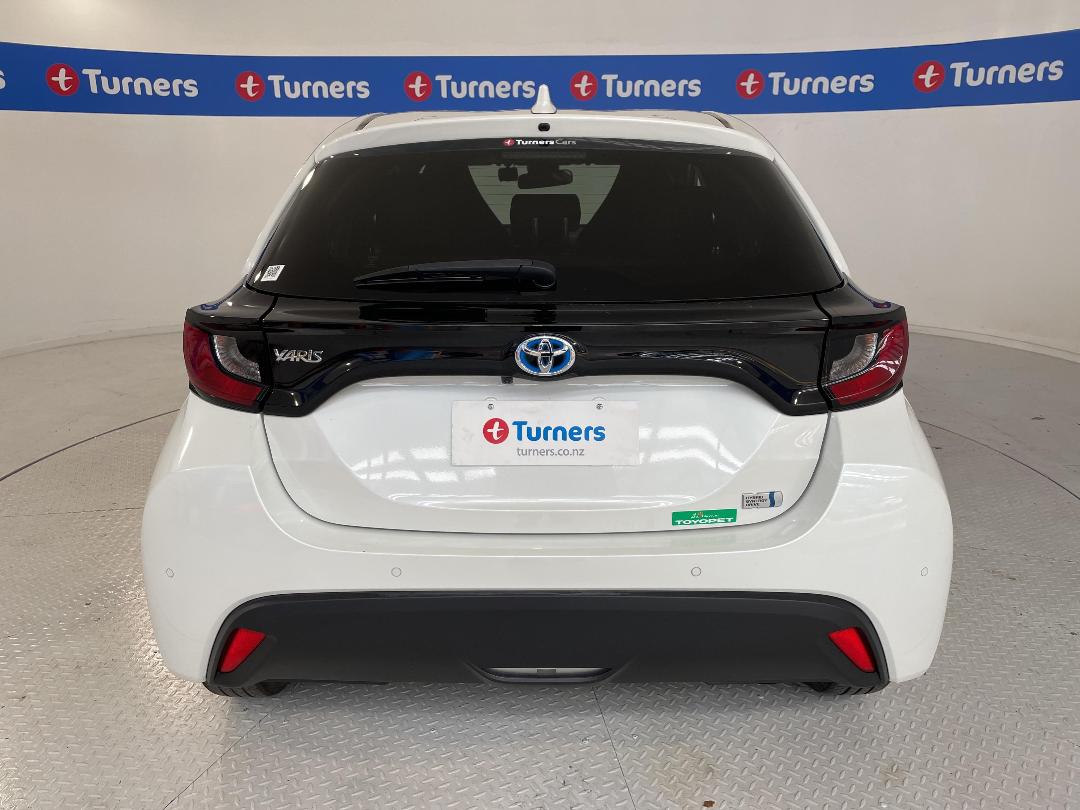 Photo '6' of Toyota Yaris