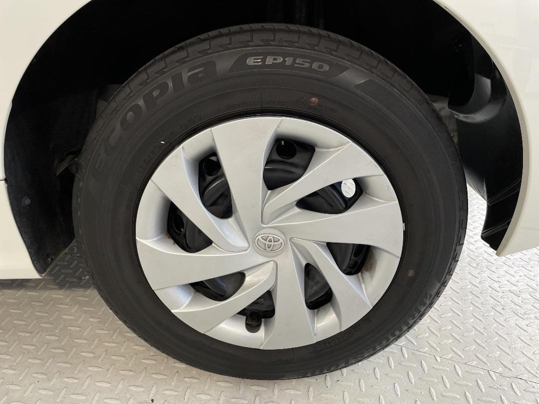 Photo '11' of Toyota Yaris