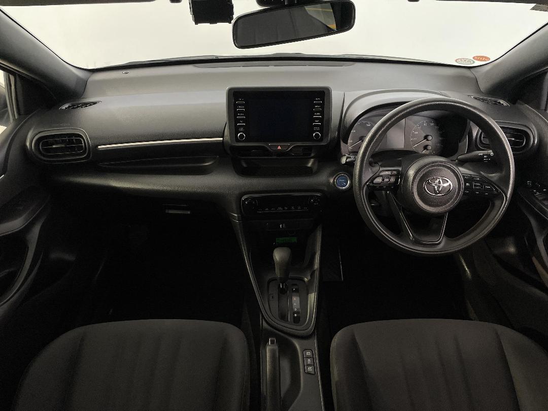 Photo '17' of Toyota Yaris