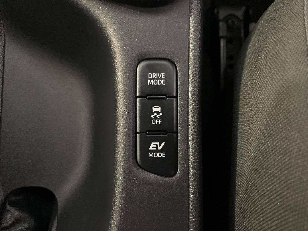 Photo '23' of Toyota Yaris