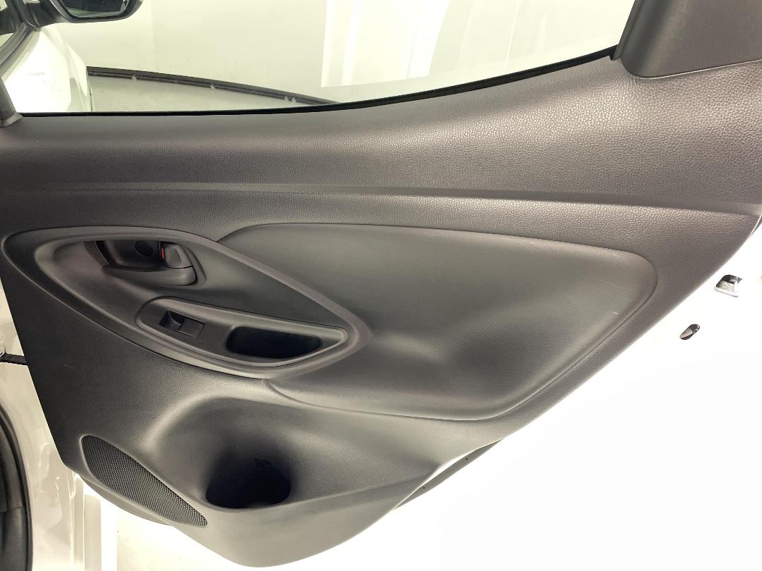 Photo '19' of Toyota Yaris