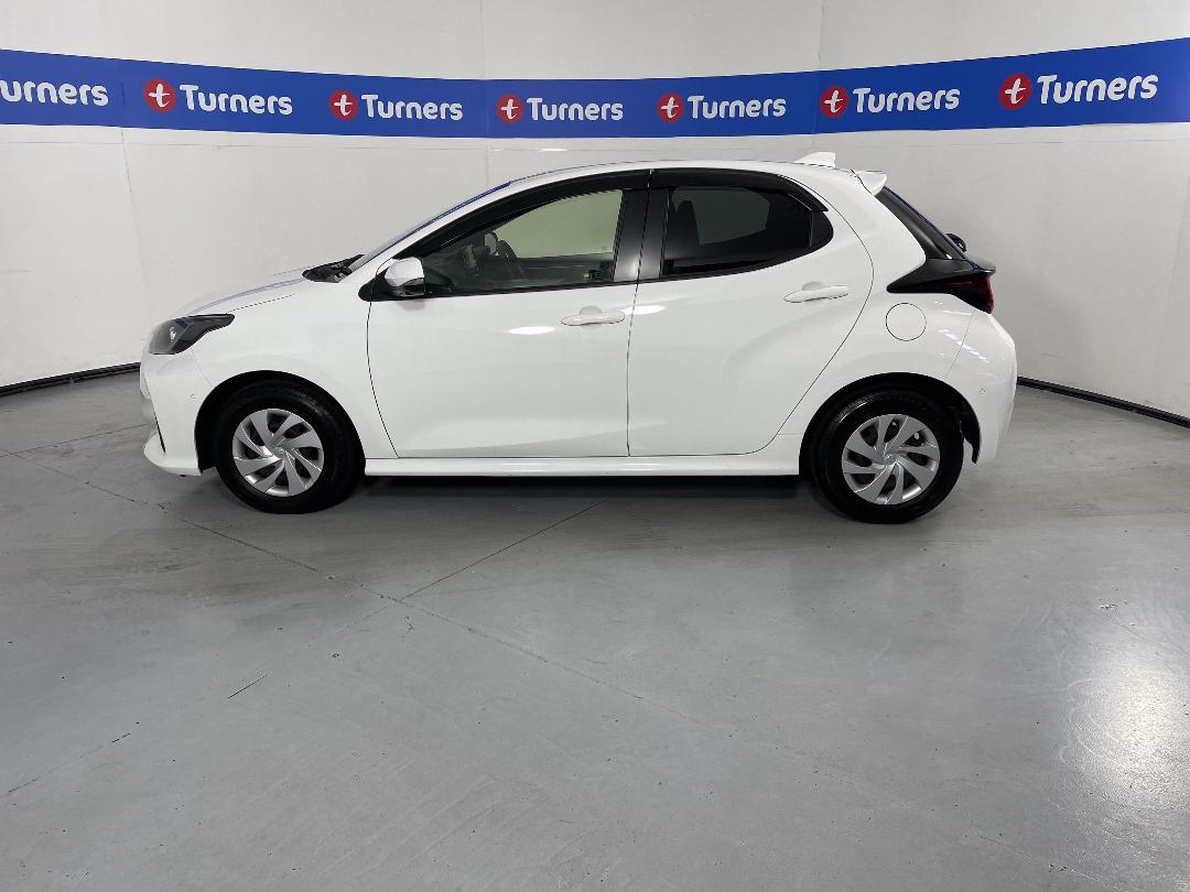 Photo '24' of Toyota Yaris