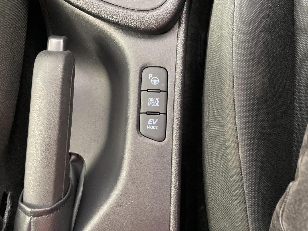 Photo '30' of Toyota Yaris