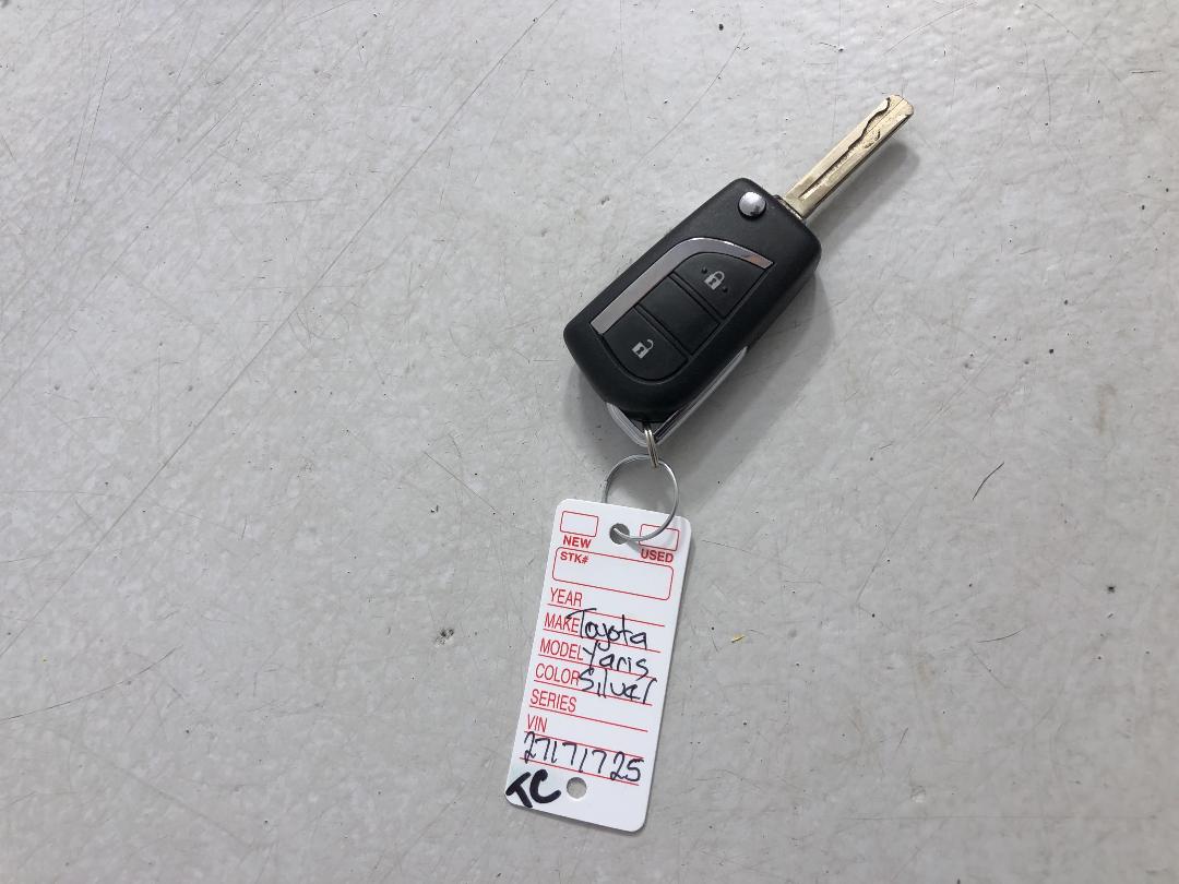 Photo '22' of Toyota Yaris