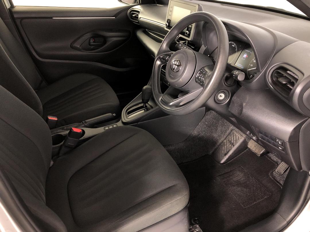 Photo '16' of Toyota Yaris