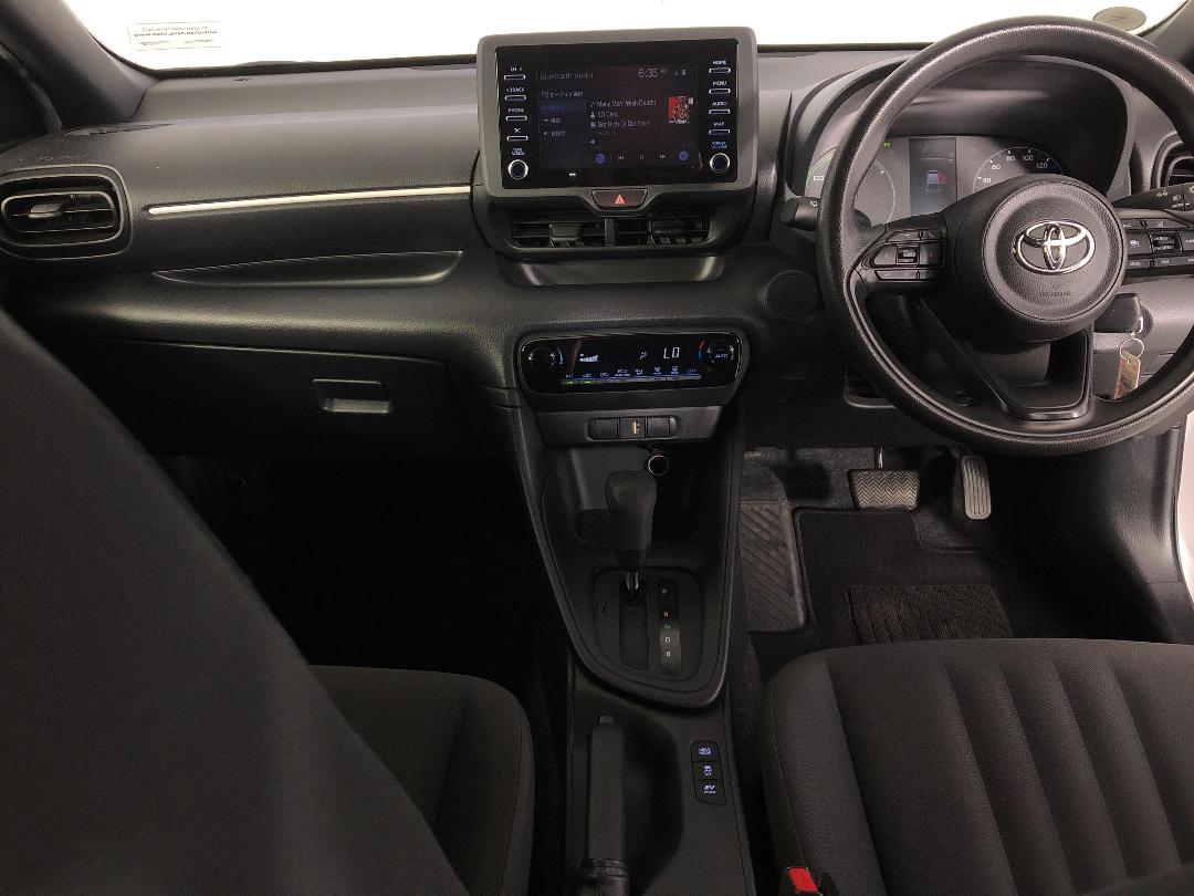 Photo '17' of Toyota Yaris