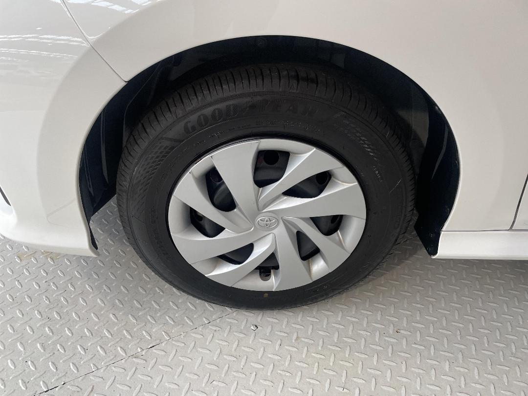 Photo '10' of Toyota Yaris