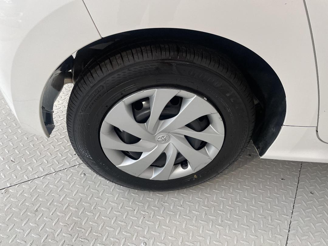 Photo '12' of Toyota Yaris