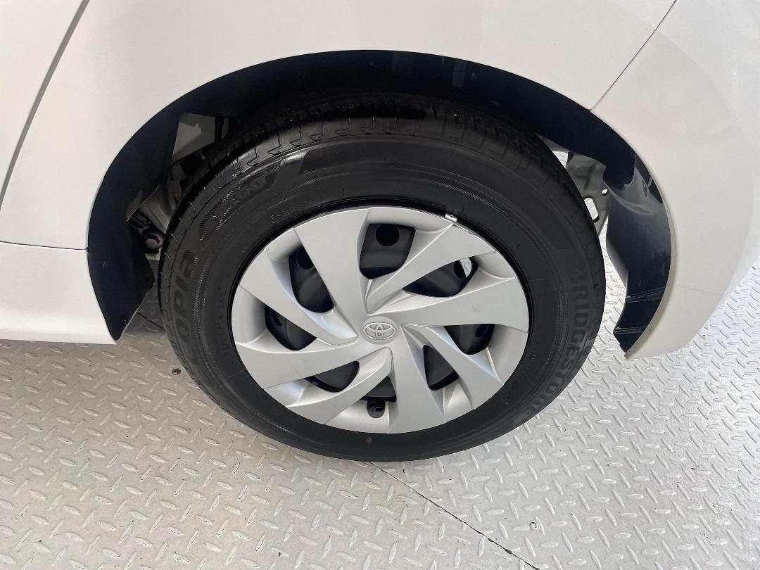 Photo '11' of Toyota Yaris