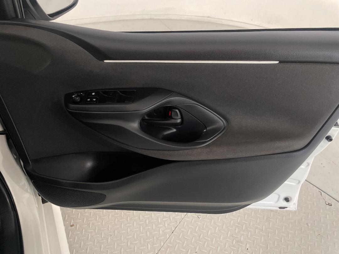 Photo '15' of Toyota Yaris