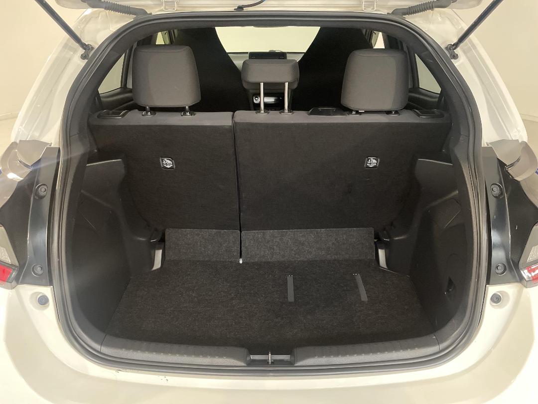 Photo '14' of Toyota Yaris