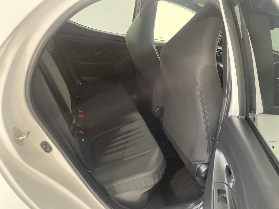 Photo '20' of Toyota Yaris