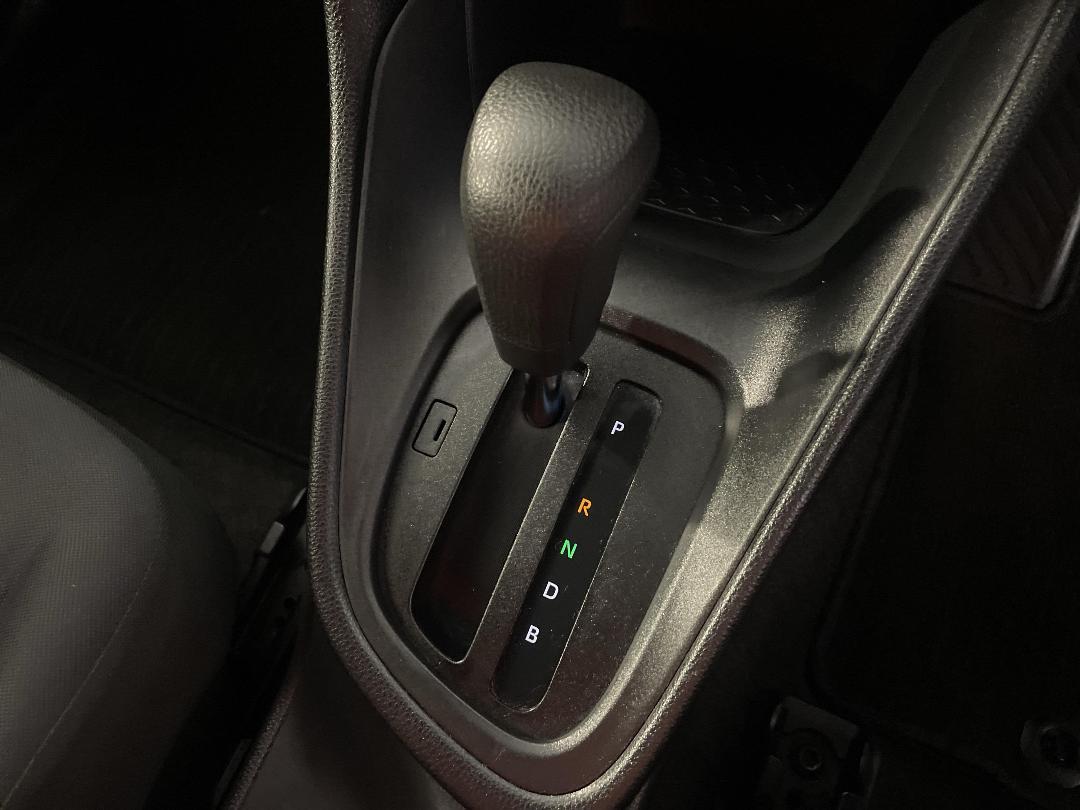 Photo '31' of Toyota Yaris