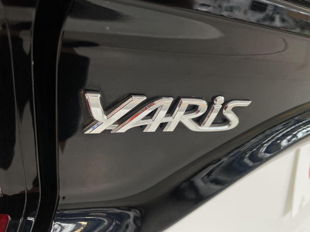 Photo '34' of Toyota Yaris