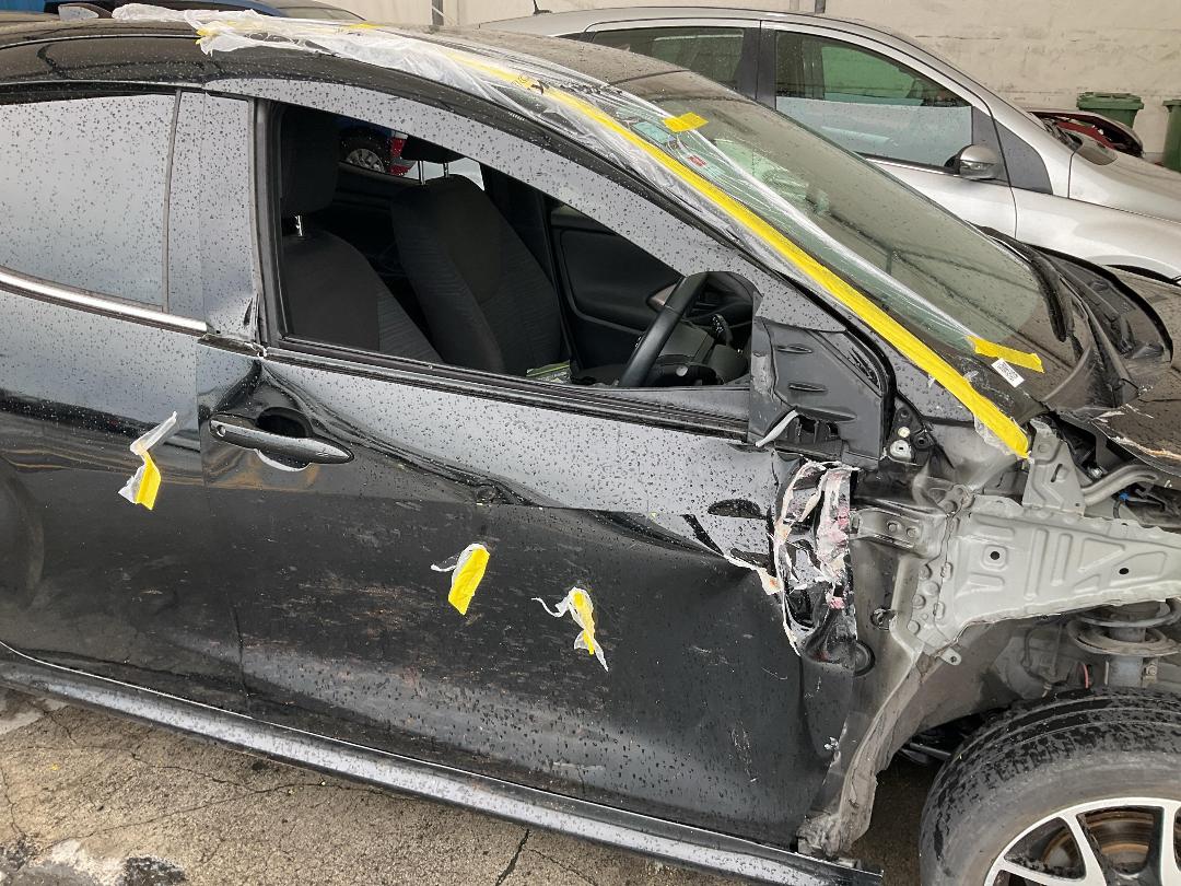 Photo '3' of Toyota Yaris Hybrid Photo '3' of Toyota Yaris Hybrid