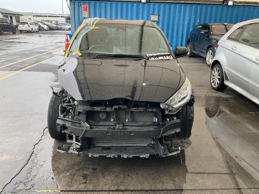 Photo '8' of Toyota Yaris Hybrid Photo '8' of Toyota Yaris Hybrid