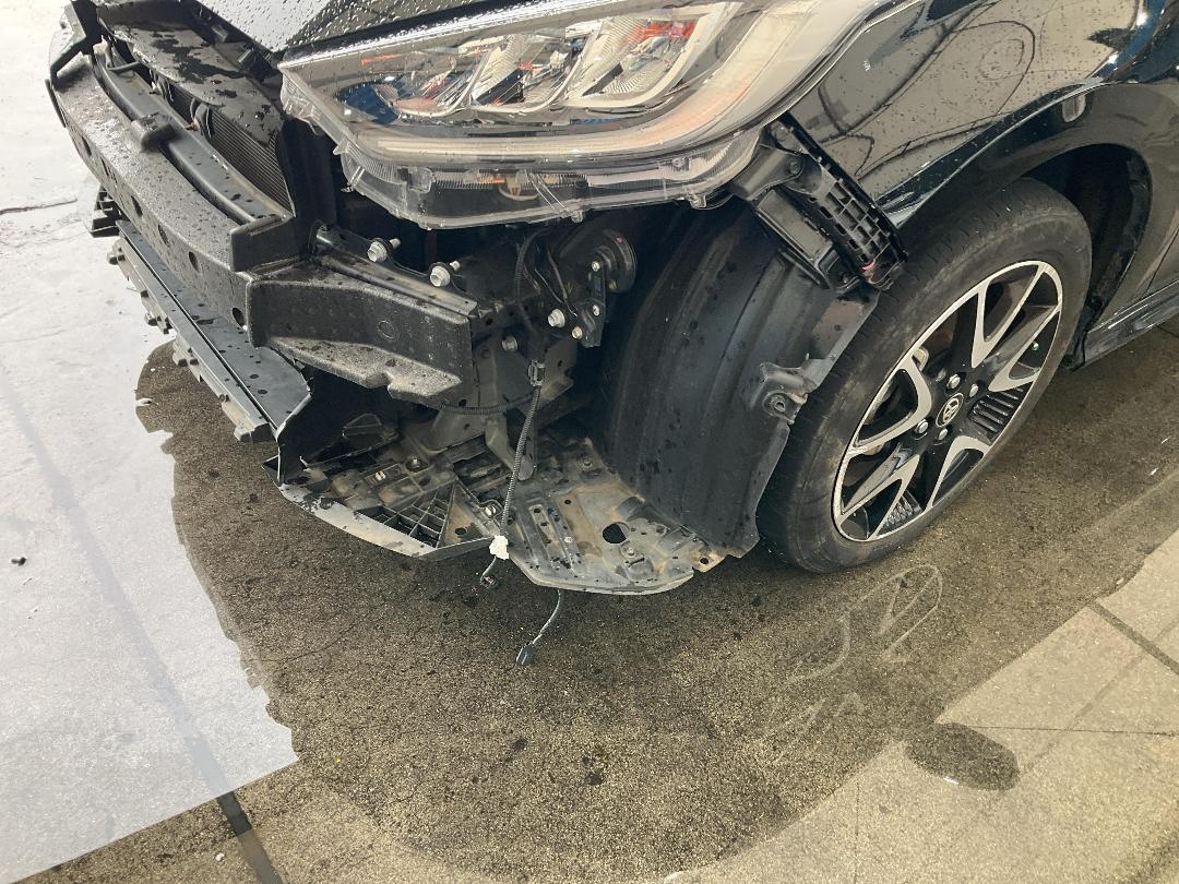 Photo '10' of Toyota Yaris Hybrid Photo '10' of Toyota Yaris Hybrid