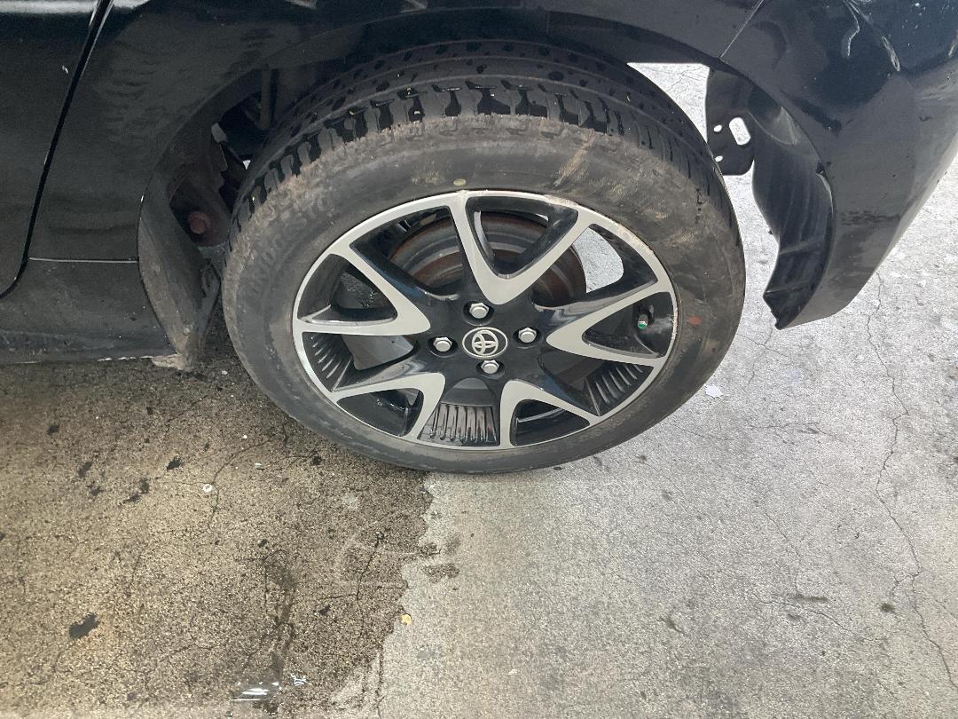 Photo '14' of Toyota Yaris Hybrid Photo '14' of Toyota Yaris Hybrid