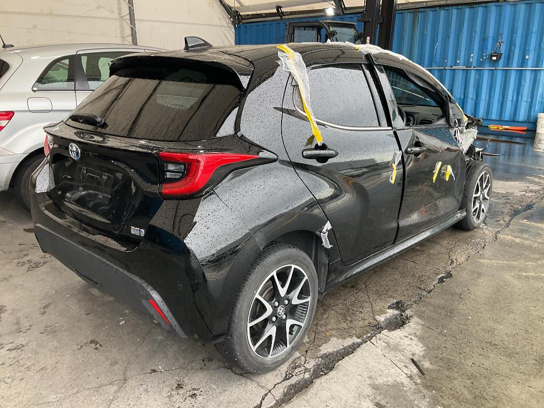 Photo '20' of Toyota Yaris Hybrid Photo '20' of Toyota Yaris Hybrid