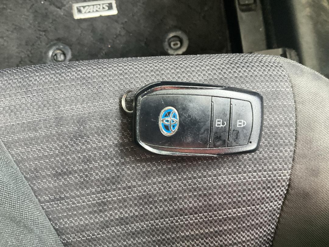 Photo '25' of Toyota Yaris Hybrid Photo '25' of Toyota Yaris Hybrid