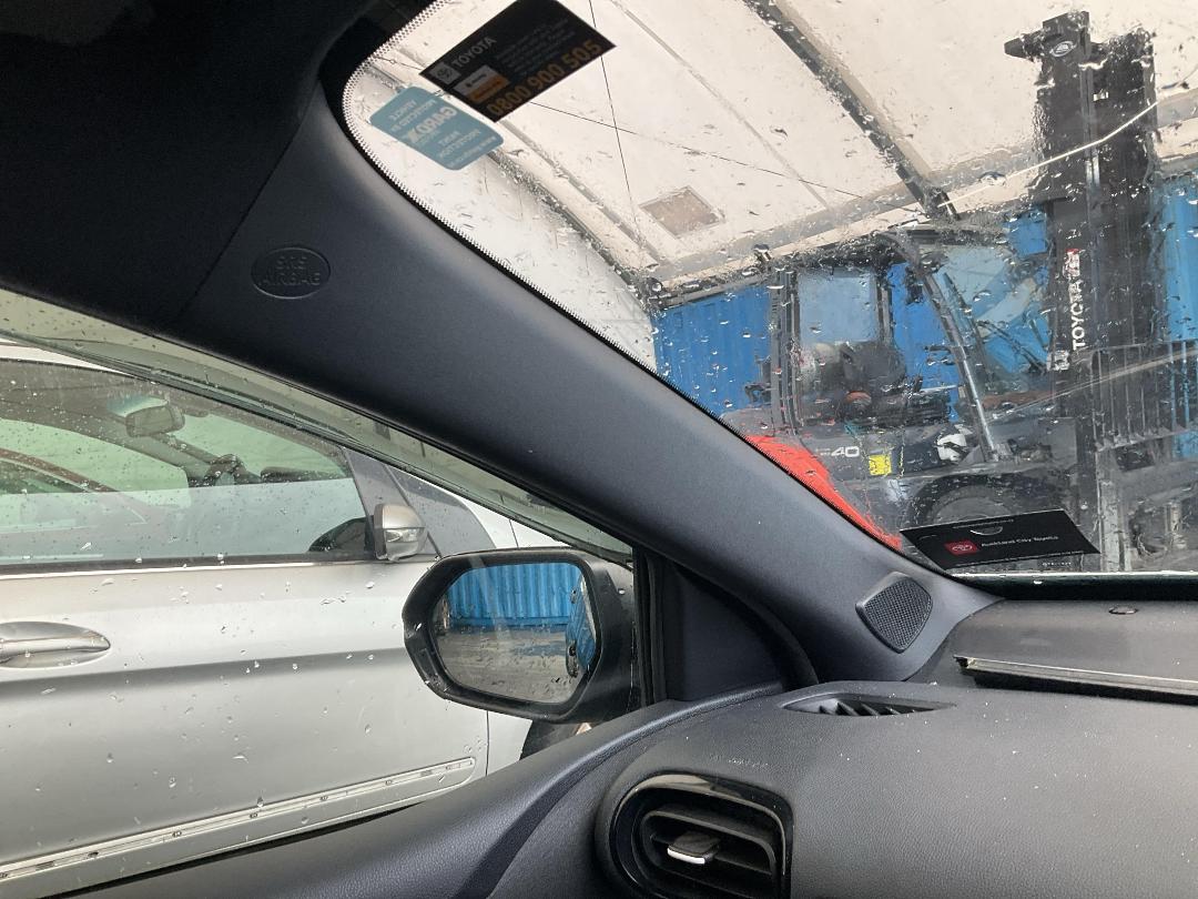 Photo '29' of Toyota Yaris Hybrid Photo '29' of Toyota Yaris Hybrid