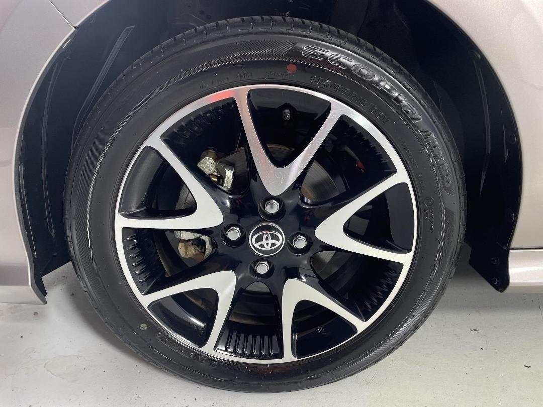 Photo '10' of Toyota Yaris