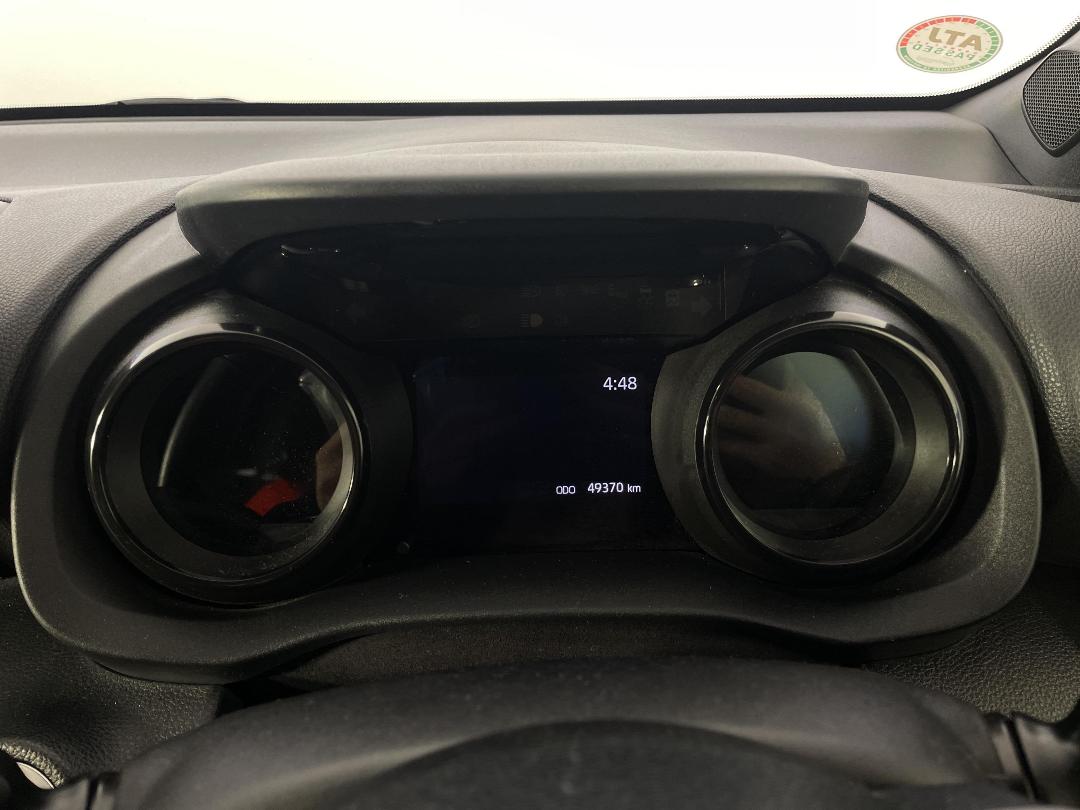 Photo '21' of Toyota Yaris