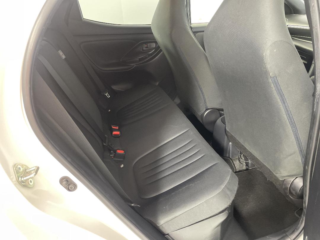 Photo '20' of Toyota Yaris