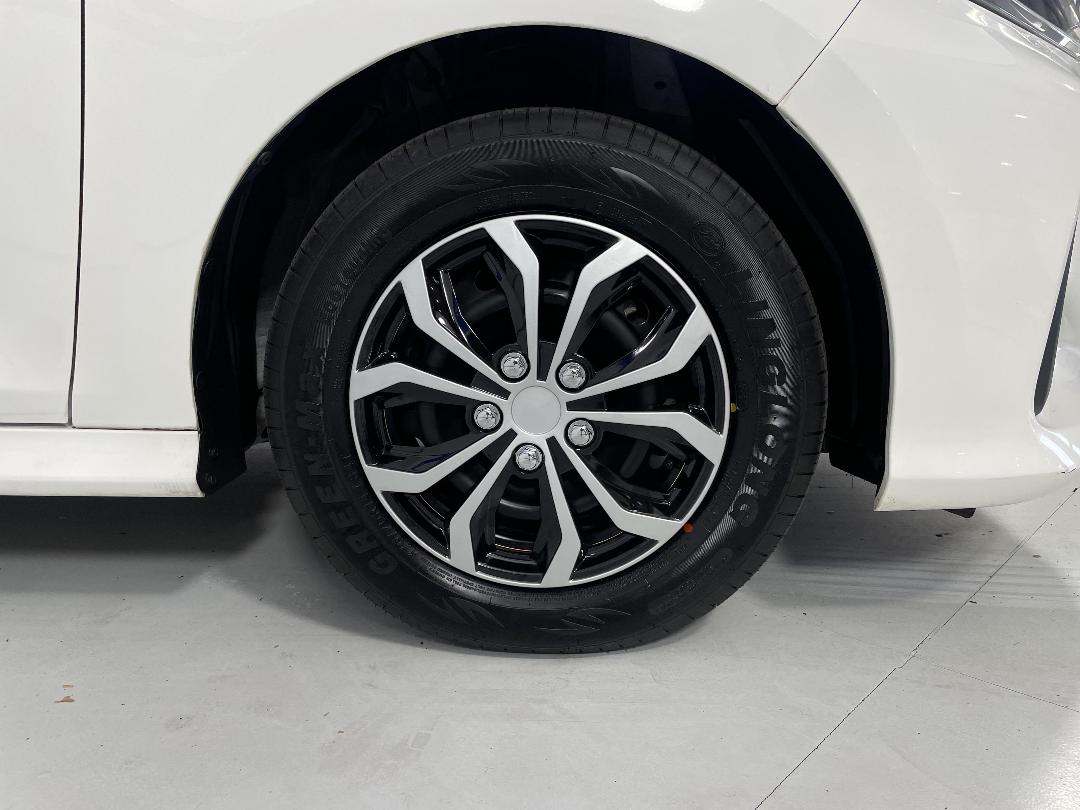 Photo '9' of Toyota Yaris