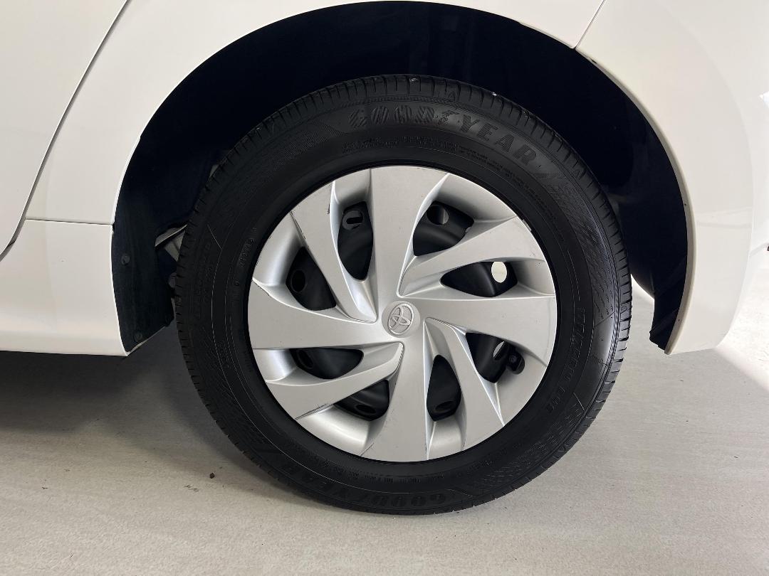 Photo '11' of Toyota Yaris