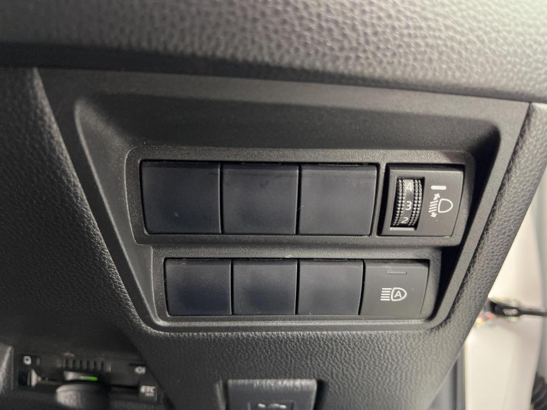 Photo '24' of Toyota Yaris