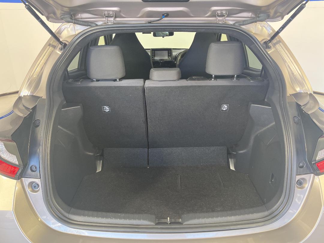 Photo '14' of Toyota Yaris