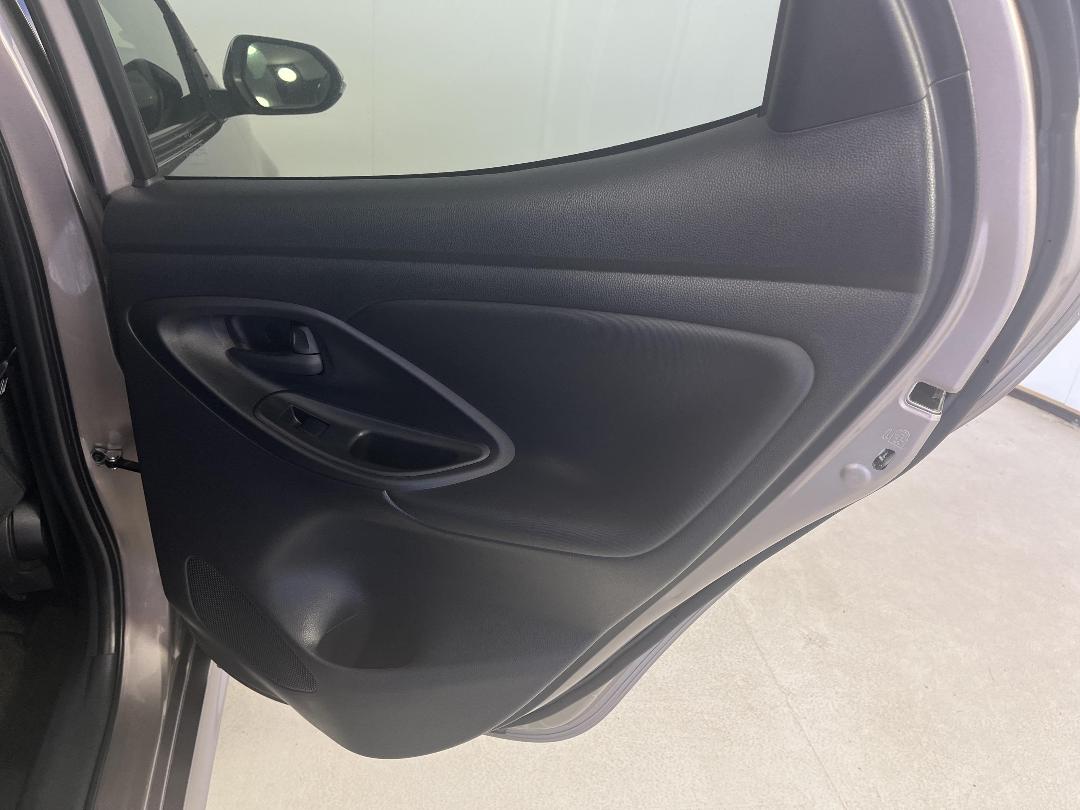 Photo '19' of Toyota Yaris