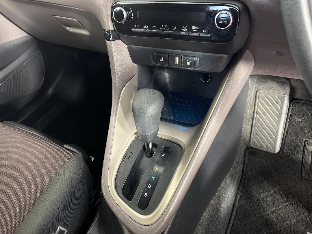 Photo '18' of Toyota Yaris Photo '18' of Toyota Yaris