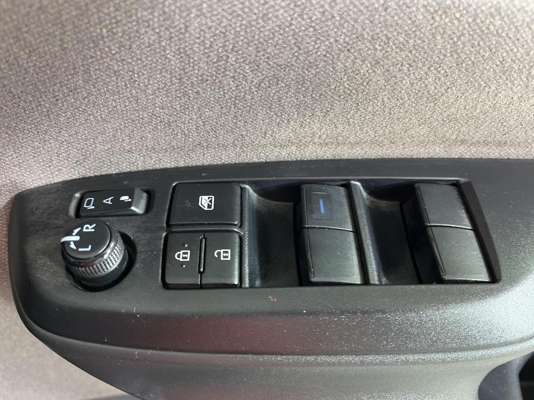 Photo '26' of Toyota Yaris Photo '26' of Toyota Yaris