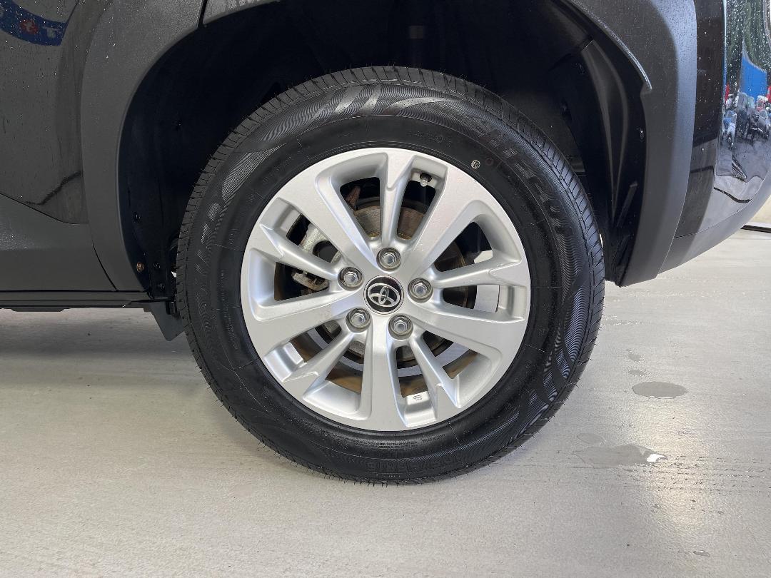 Photo '11' of Toyota Yaris Cross