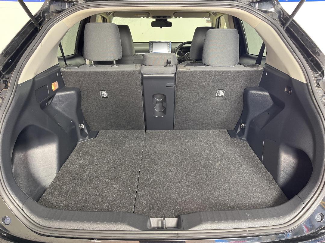 Photo '14' of Toyota Yaris Cross