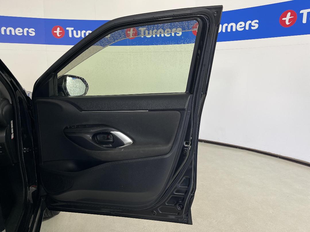 Photo '15' of Toyota Yaris Cross