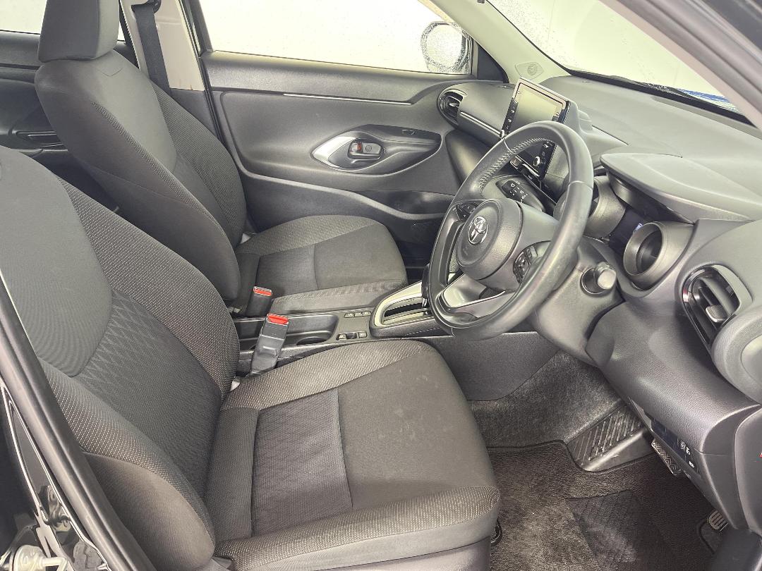 Photo '16' of Toyota Yaris Cross