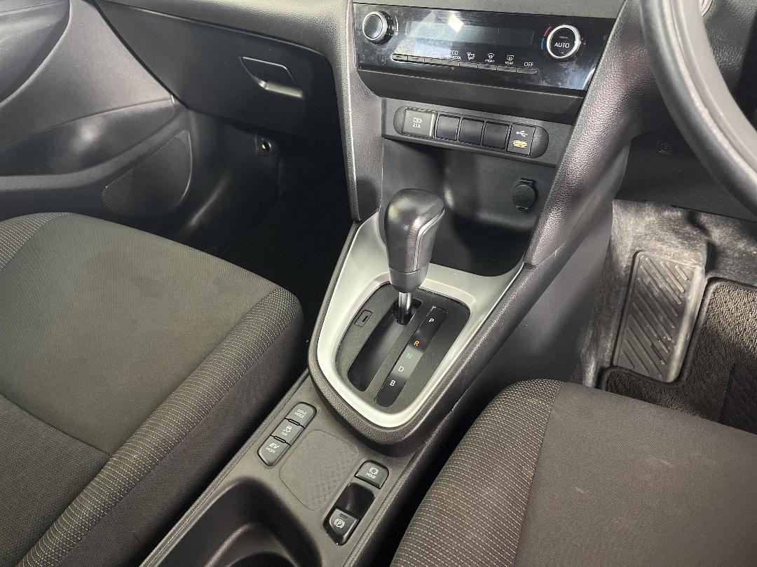 Photo '18' of Toyota Yaris Cross